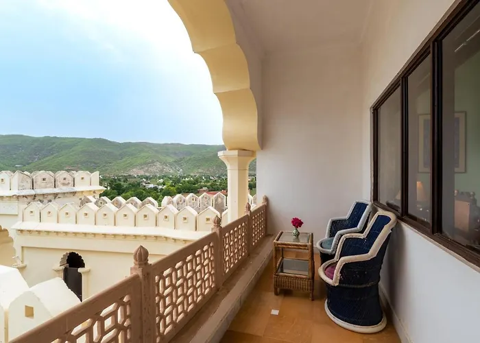 Gulaab Niwaas Palace