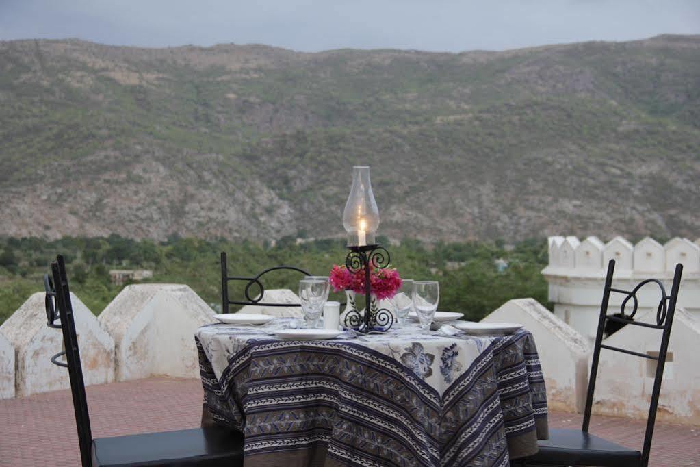 Hotel Gulaab Niwaas Palace 4*