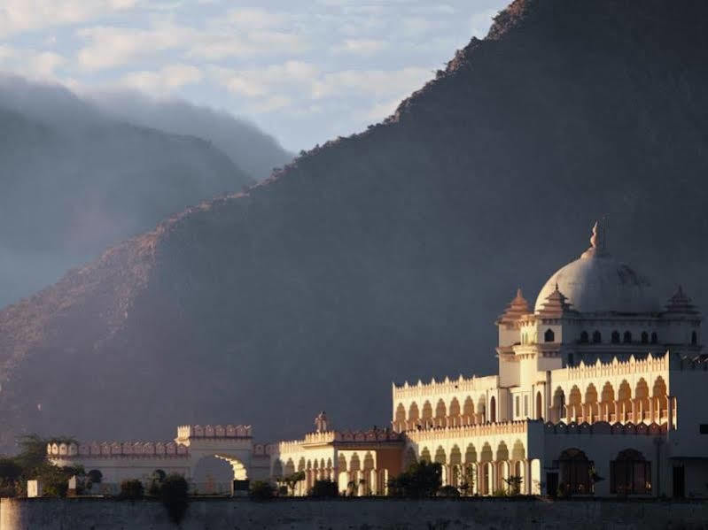 Gulaab Niwaas Palace